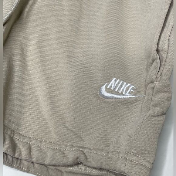 Used Nike Shorts - Picture 3 of 6